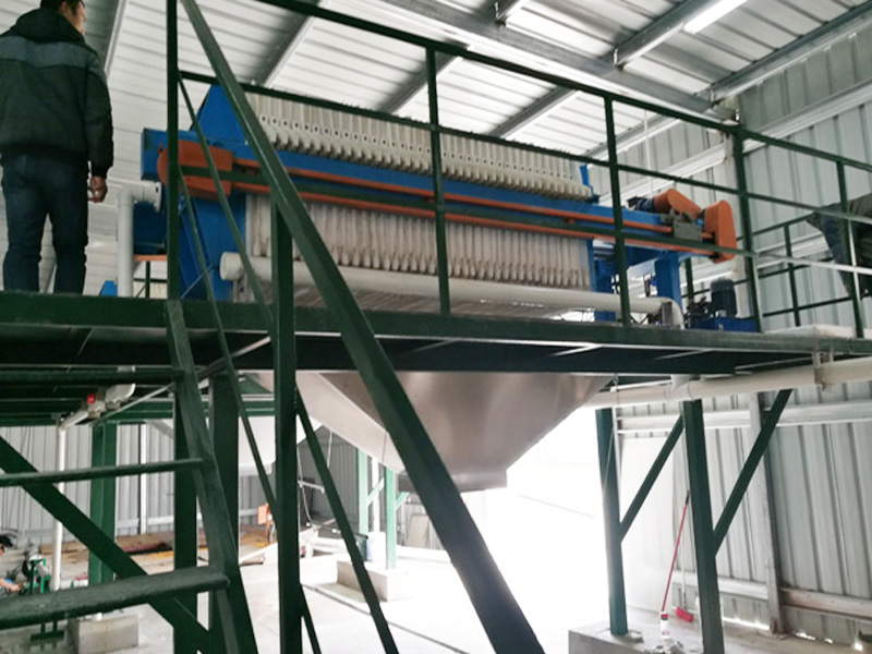 Application of filter press in glass water sludge treatment